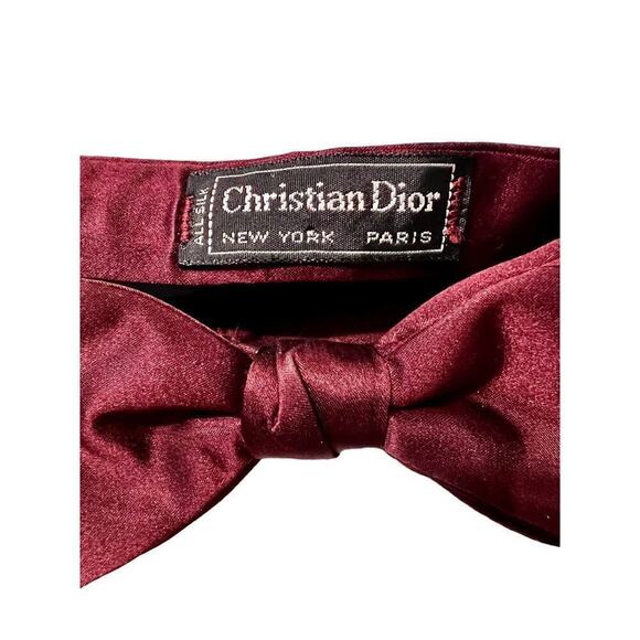 Vintage Christian Dior Straight Edge Burgundy Silk Bow Tie with Original Box - Picture 4 of 5